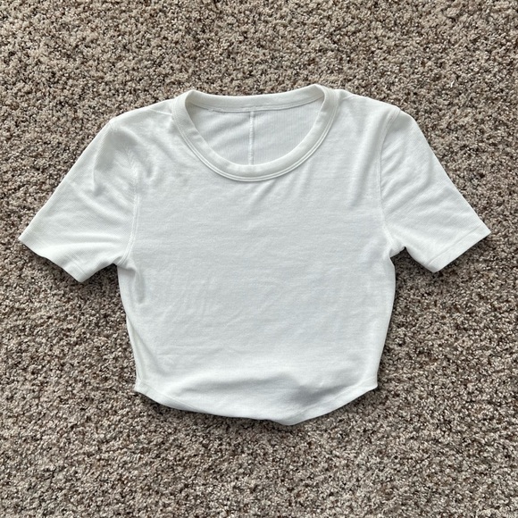 NWOT Lululemon ribbed cropped tee - Picture 1 of 3